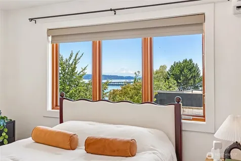 424 35th Avenue S Seattle WA 98144
