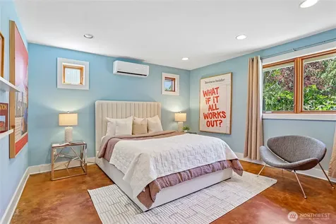 424 35th Avenue S Seattle WA 98144