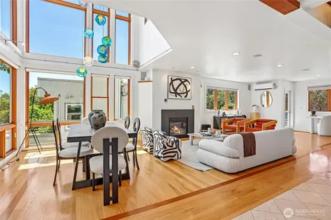 424 35th Avenue S Seattle WA 98144