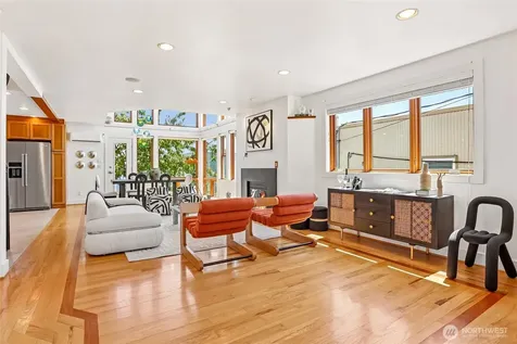424 35th Avenue S Seattle WA 98144