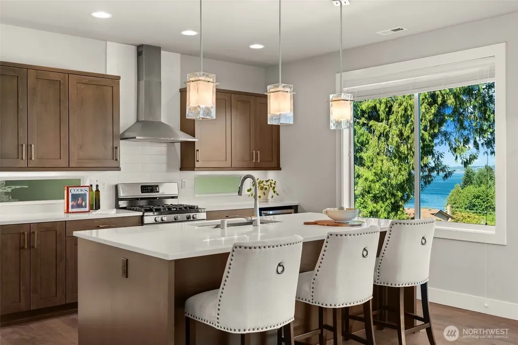 8064 E Commons Court Port Orchard WA 98366
