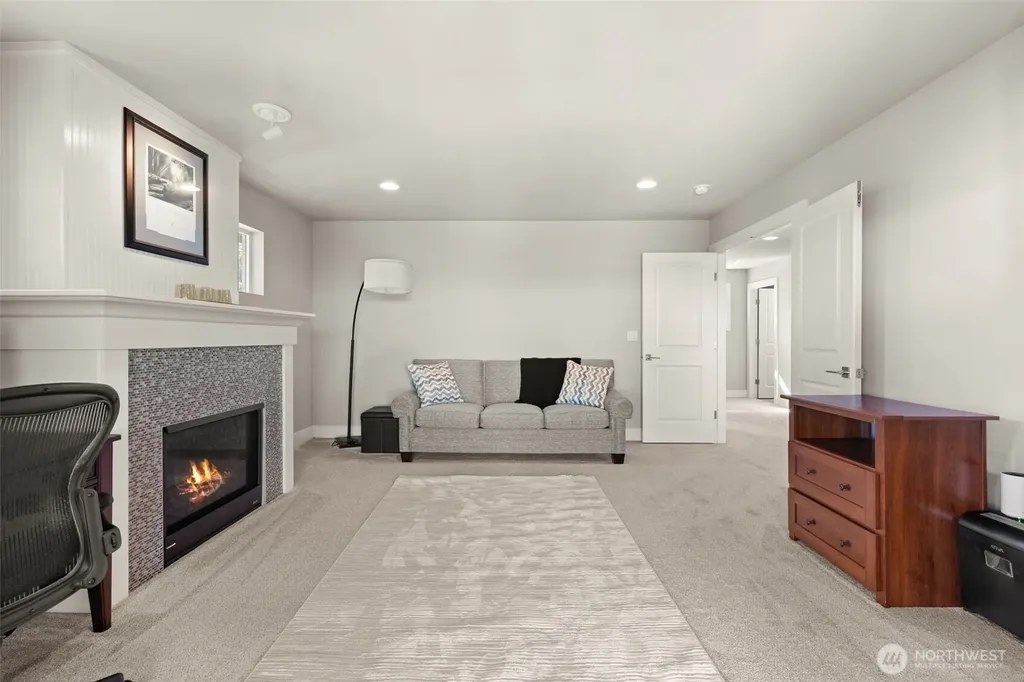 8064 E Commons Court Port Orchard WA 98366