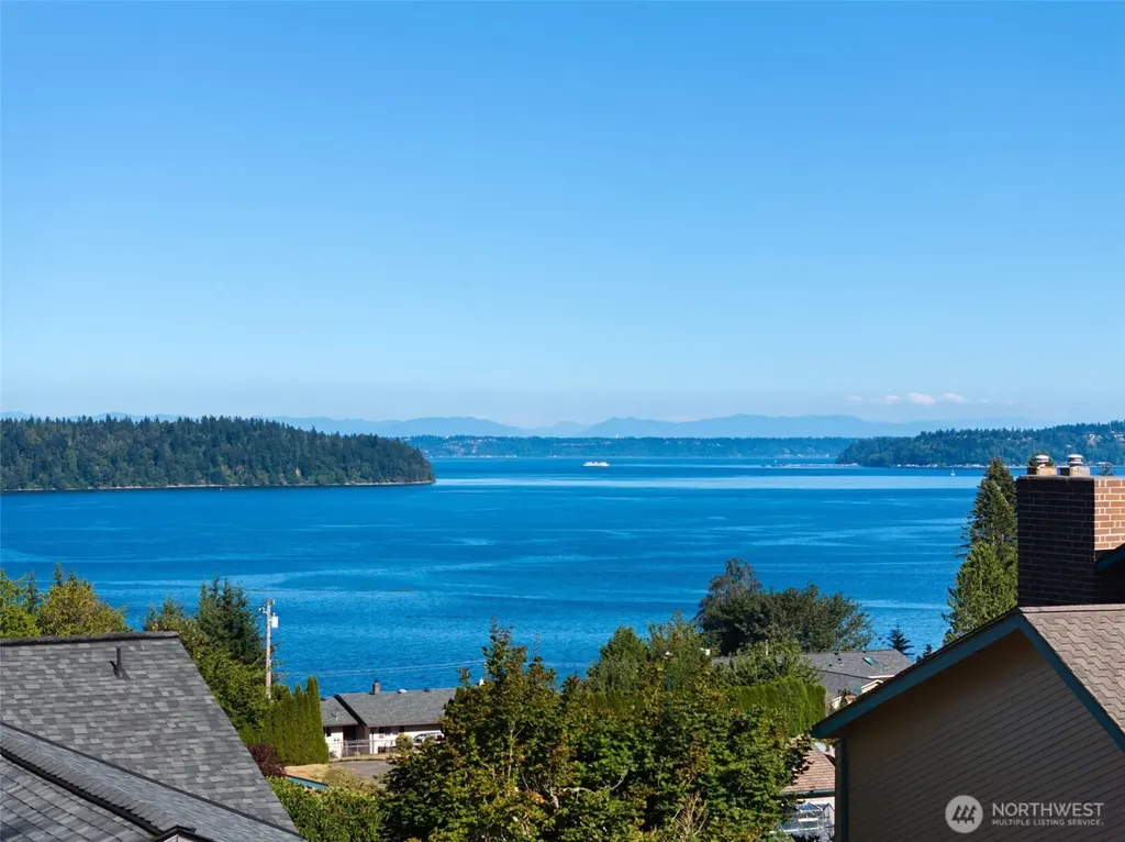 8064 E Commons Court Port Orchard WA 98366