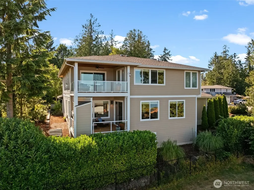 8064 E Commons Court Port Orchard WA 98366