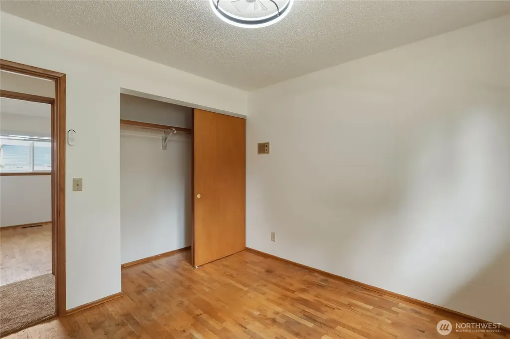 194 May Street W Port Orchard WA 98366