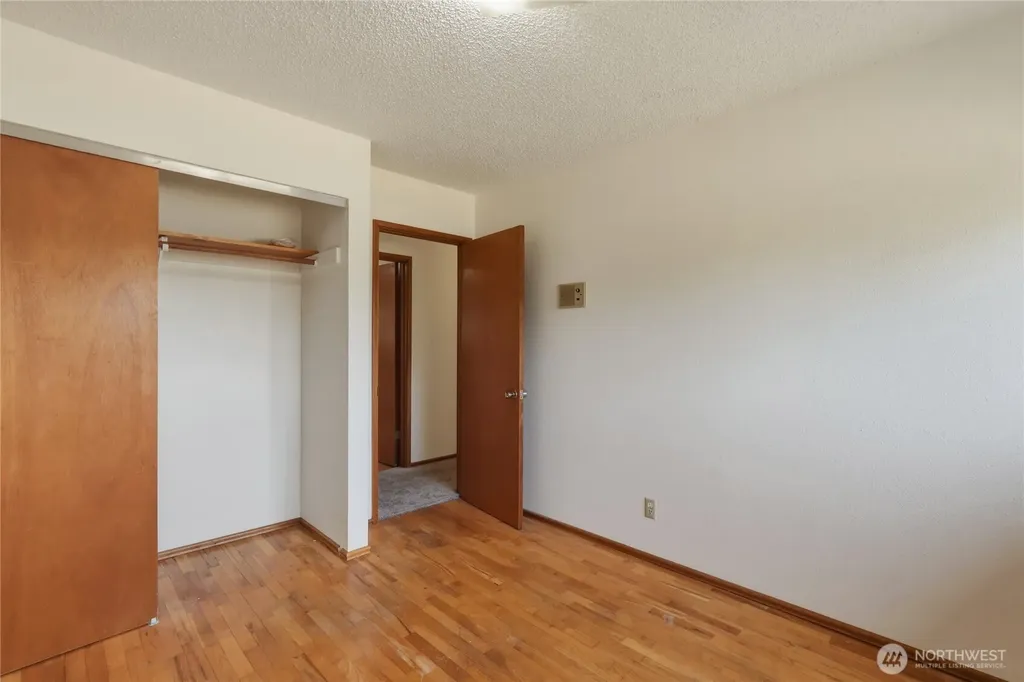 194 May Street W Port Orchard WA 98366