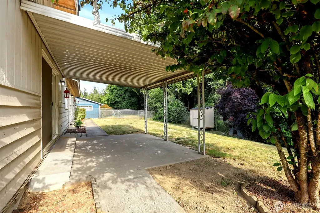 194 May Street W Port Orchard WA 98366
