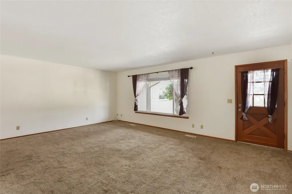 194 May Street W Port Orchard WA 98366