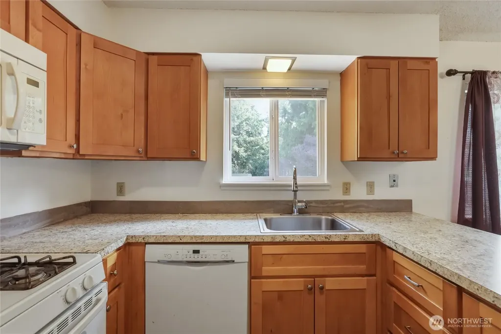 194 May Street W Port Orchard WA 98366