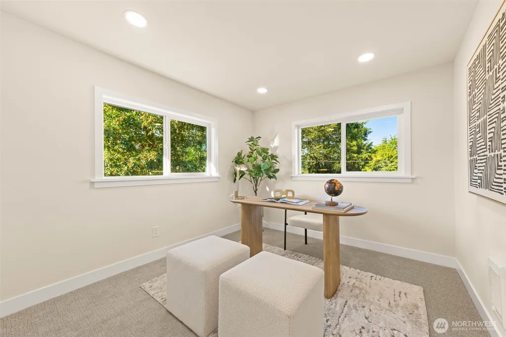 1621 N 103rd Street Seattle WA 98133