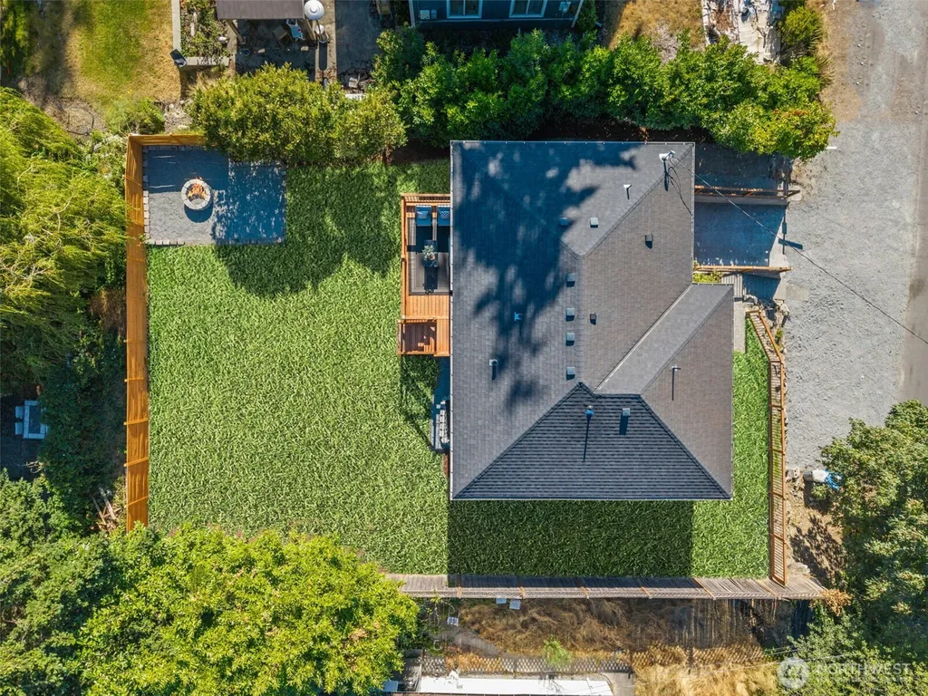 1621 N 103rd Street Seattle WA 98133