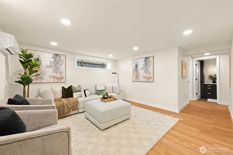 1621 N 103rd Street Seattle WA 98133