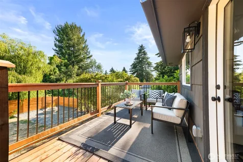 1621 N 103rd Street Seattle WA 98133