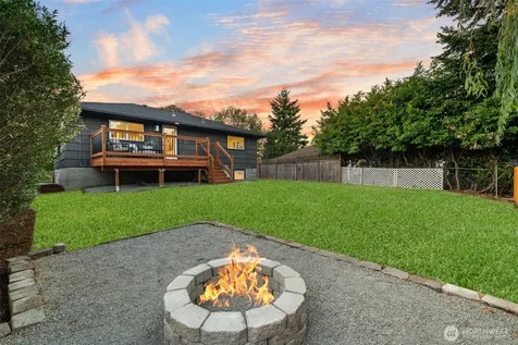 1621 N 103rd Street Seattle WA 98133