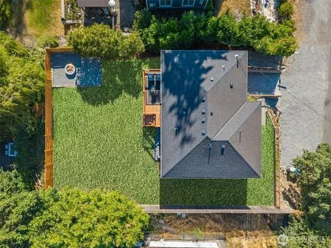 1621 N 103rd Street Seattle WA 98133