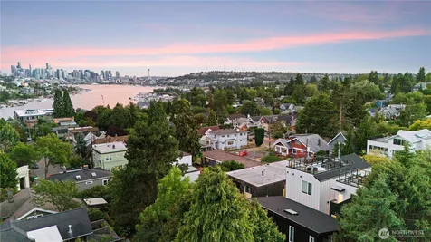 4218 Latona Avenue NE Seattle WA 98105