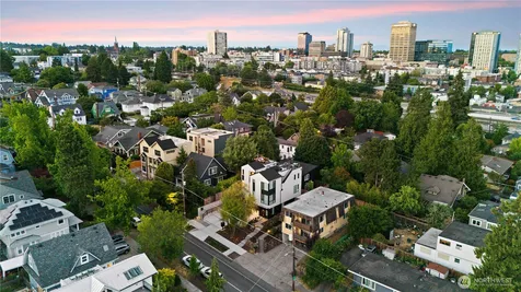 4218 Latona Avenue NE Seattle WA 98105