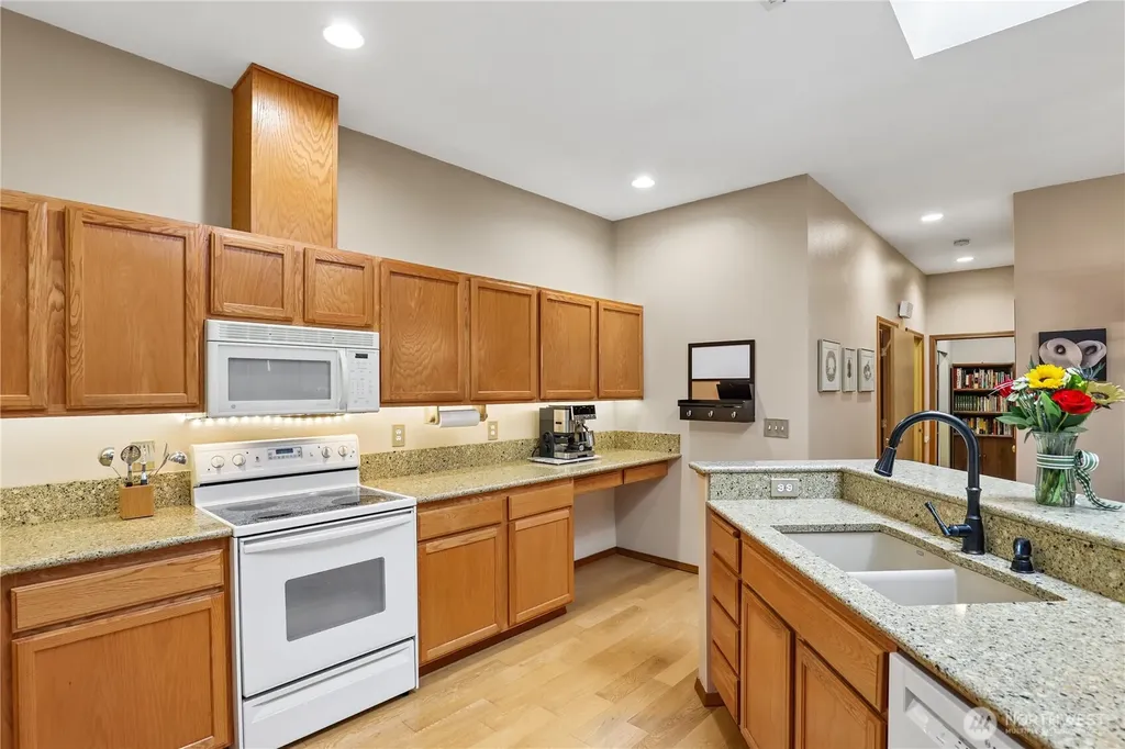 222 105th Street E Tacoma WA 98445