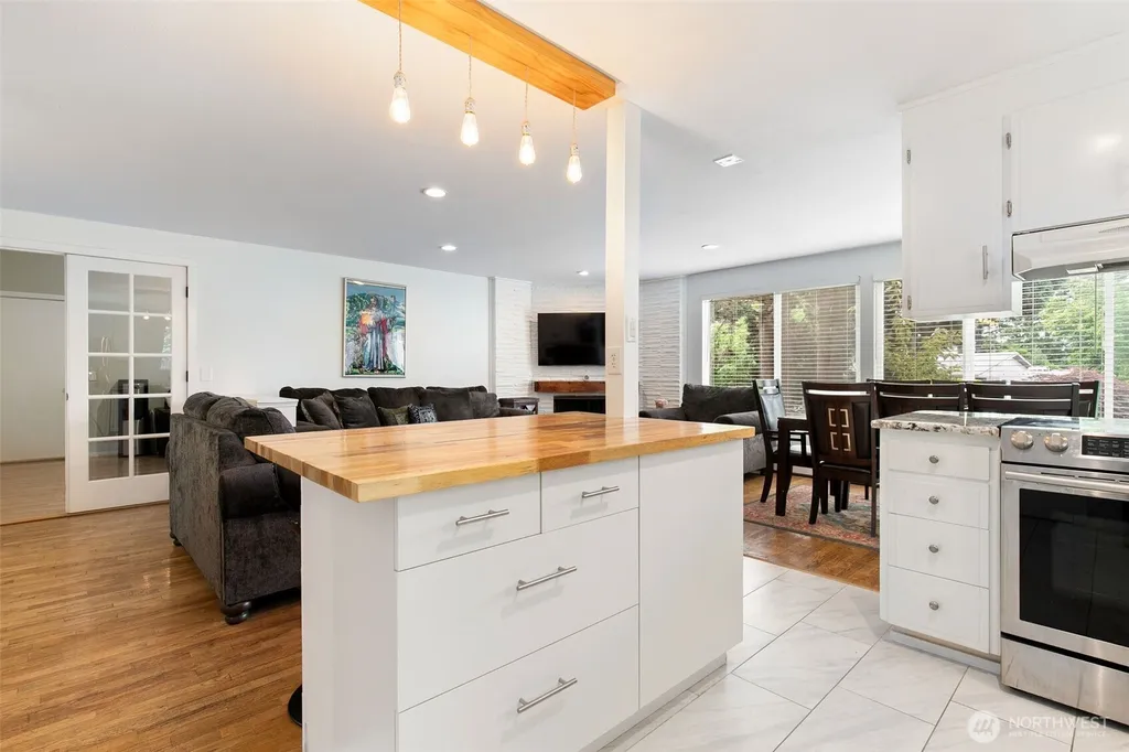 22309 115th Pl SE Place SE Kent WA 98031