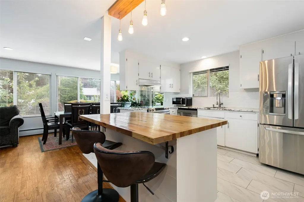 22309 115th Pl SE Place SE Kent WA 98031