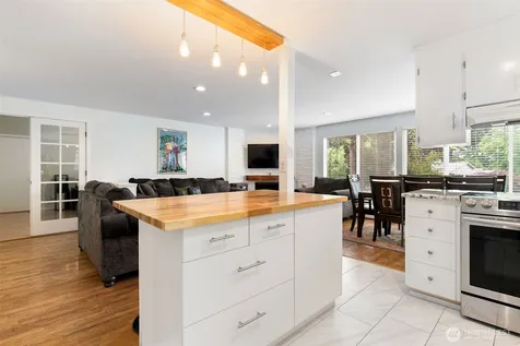 22309 115th Pl SE Place SE Kent WA 98031