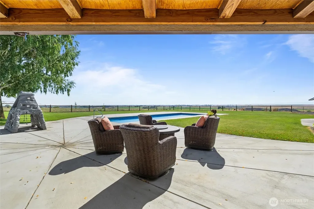 8708 K NE Moses Lake WA 98837