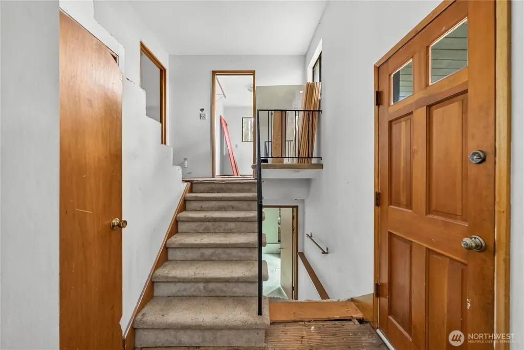 16030 33rd Avenue NE Lake Forest Park WA 98155