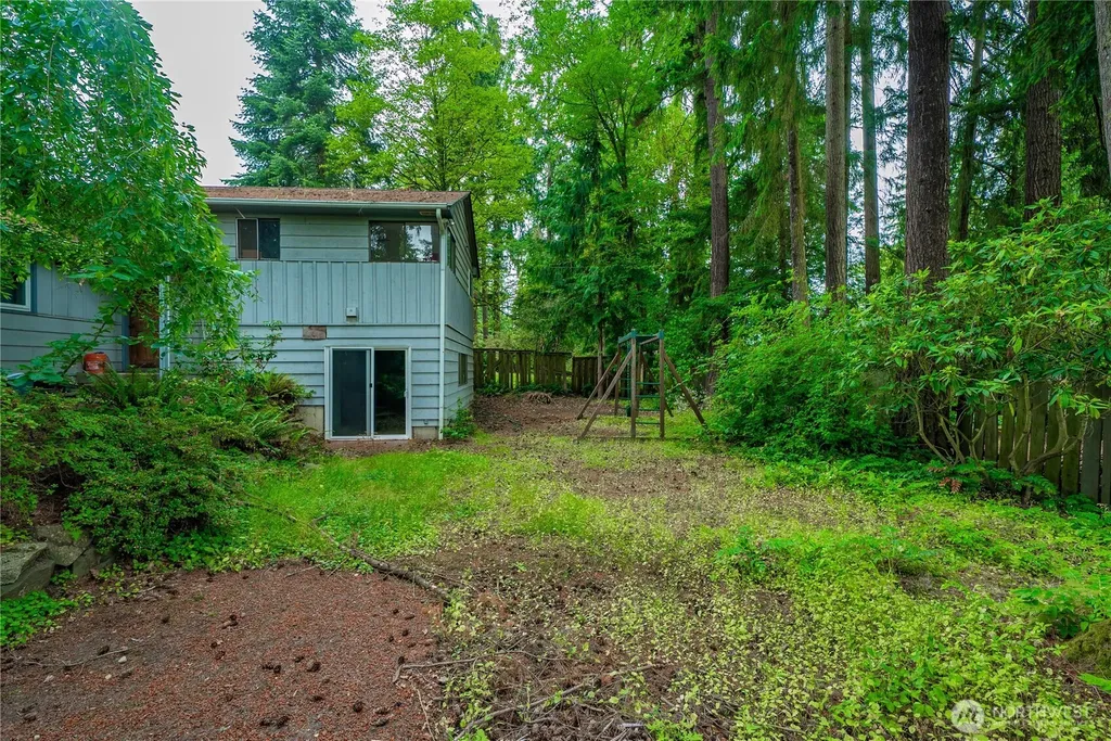 16030 33rd Avenue NE Lake Forest Park WA 98155