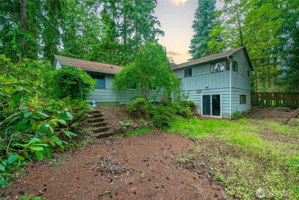16030 33rd Avenue NE Lake Forest Park WA 98155