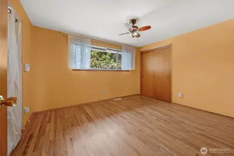 10412 61st Avenue S Seattle WA 98178