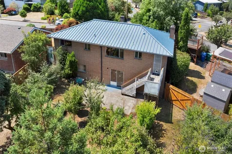 10412 61st Avenue S Seattle WA 98178