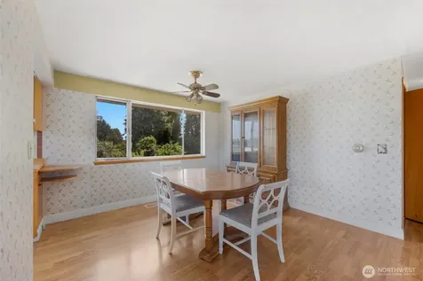 10412 61st Avenue S Seattle WA 98178