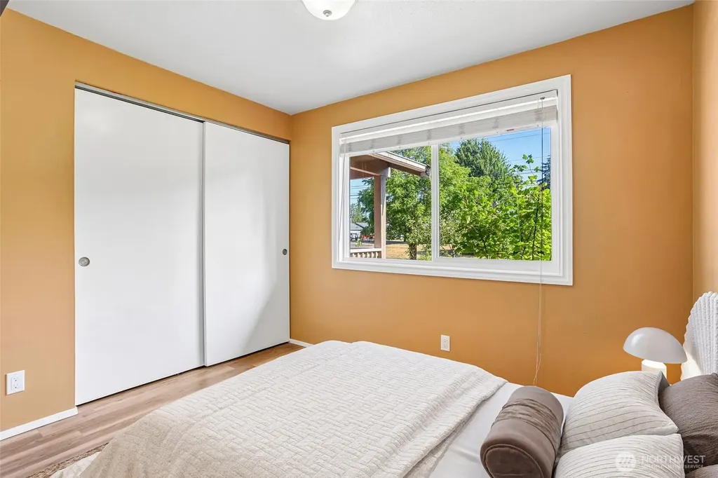 10809 SE 235th Street Kent WA 98031