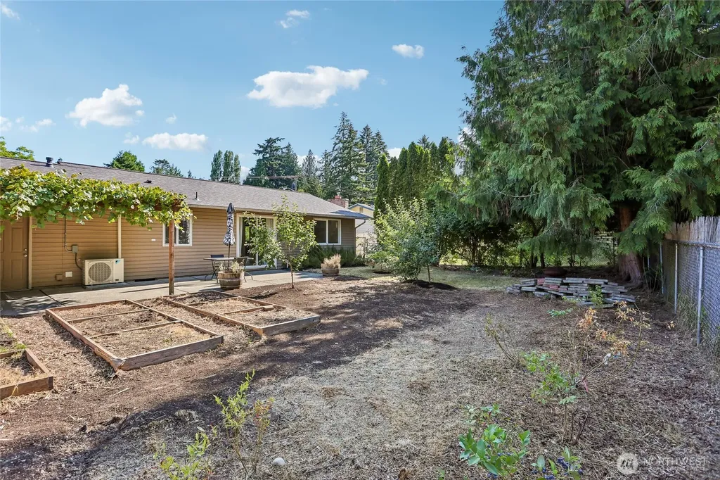 10809 SE 235th Street Kent WA 98031