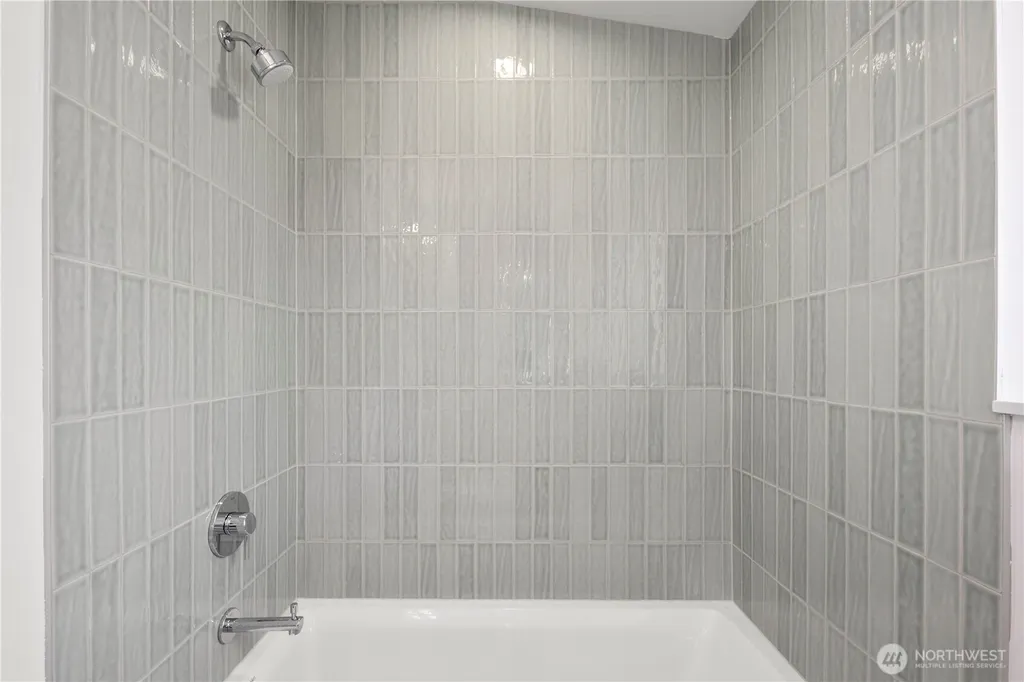 514 N 92nd Street Seattle WA 98103