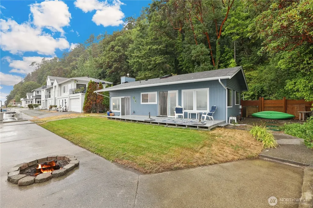 1122 Rockaway Lane Camano Island WA 98282