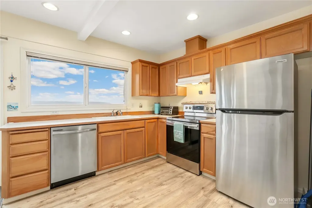 1122 Rockaway Lane Camano Island WA 98282