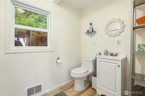 1122 Rockaway Lane Camano Island WA 98282