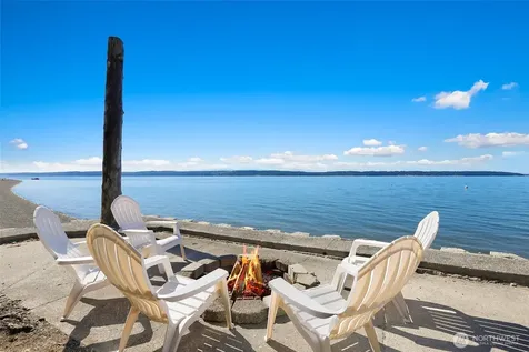 1122 Rockaway Lane Camano Island WA 98282