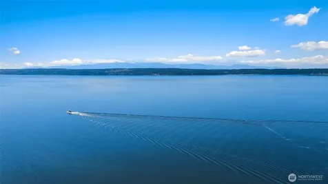 1122 Rockaway Lane Camano Island WA 98282