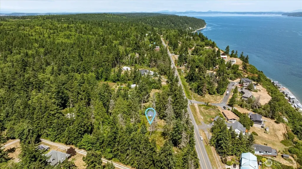 2458 North Bluff Road Greenbank WA 98253
