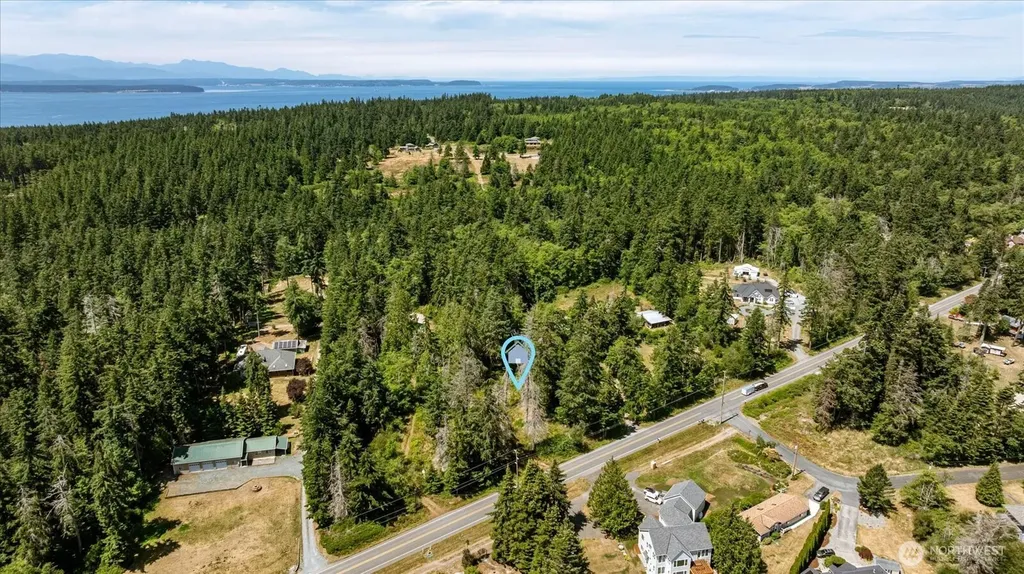 2458 North Bluff Road Greenbank WA 98253