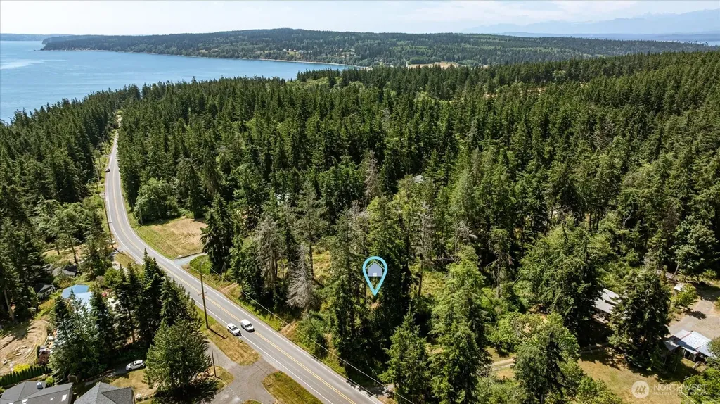 2458 North Bluff Road Greenbank WA 98253
