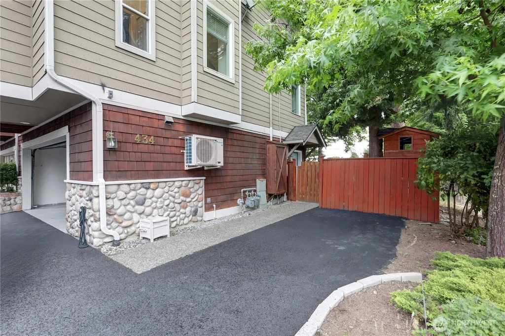434 S 156th Street Burien WA 98148