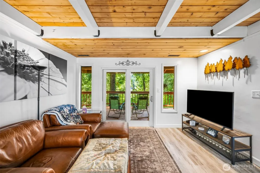360 Kingsway W Bremerton WA 98312