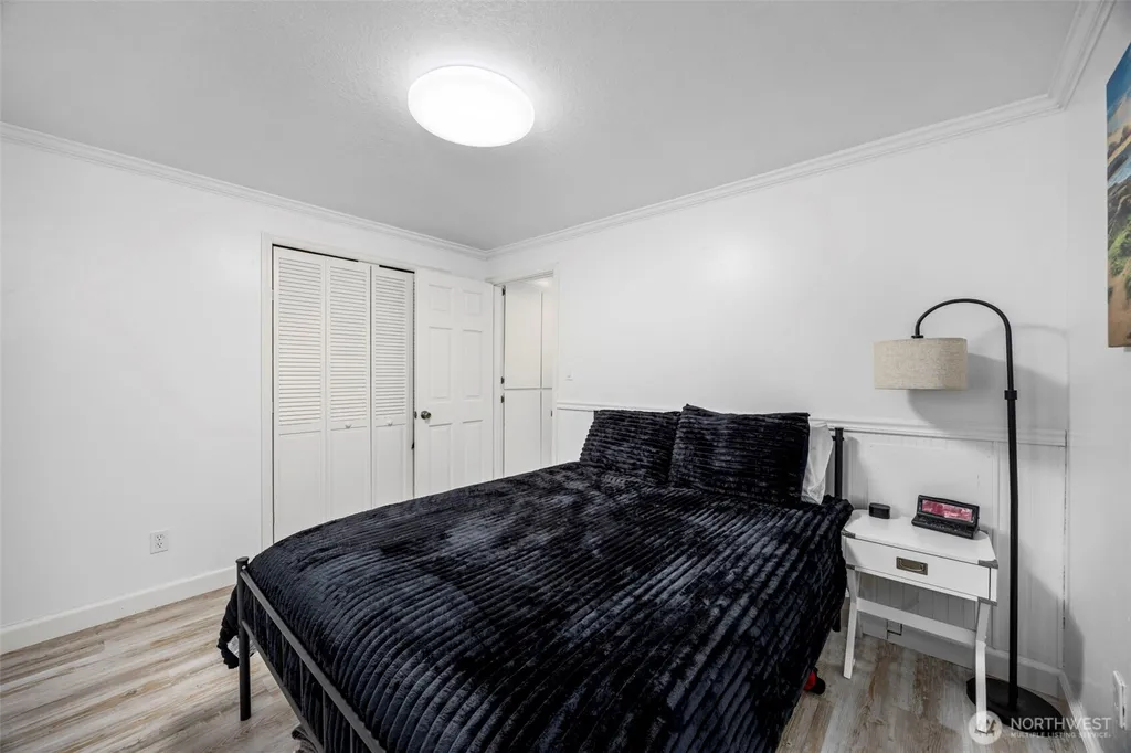360 Kingsway W Bremerton WA 98312