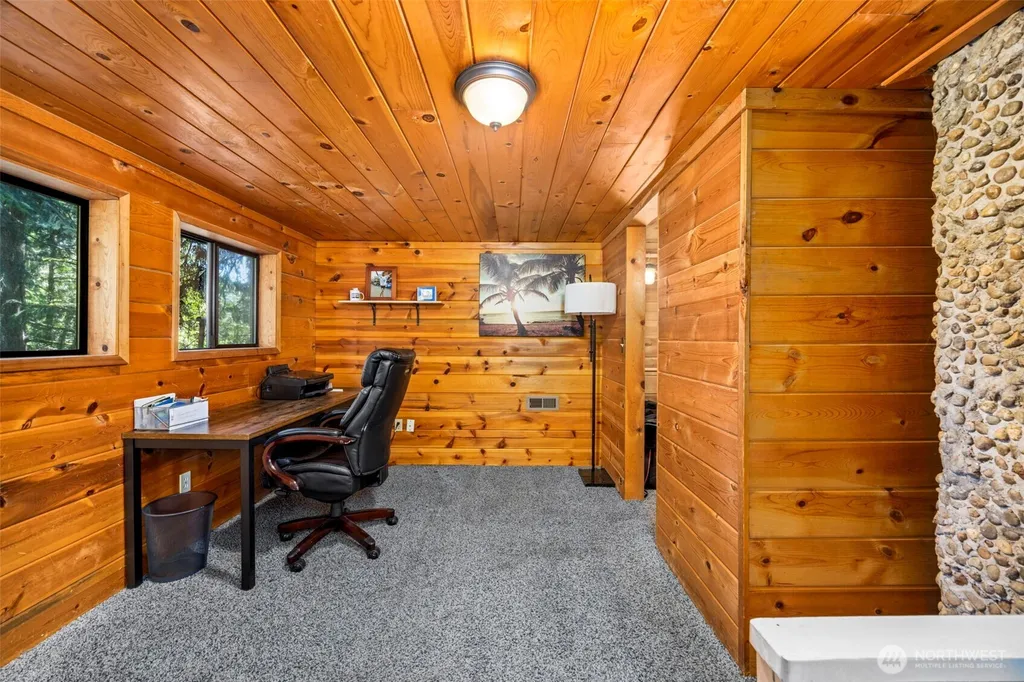 360 Kingsway W Bremerton WA 98312