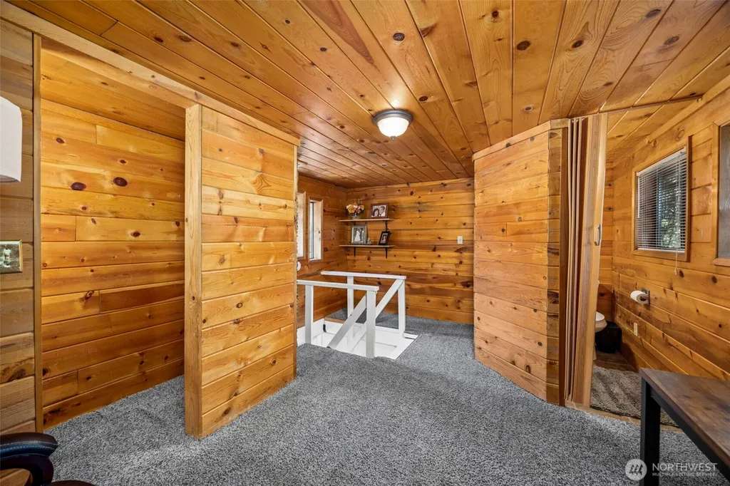 360 Kingsway W Bremerton WA 98312
