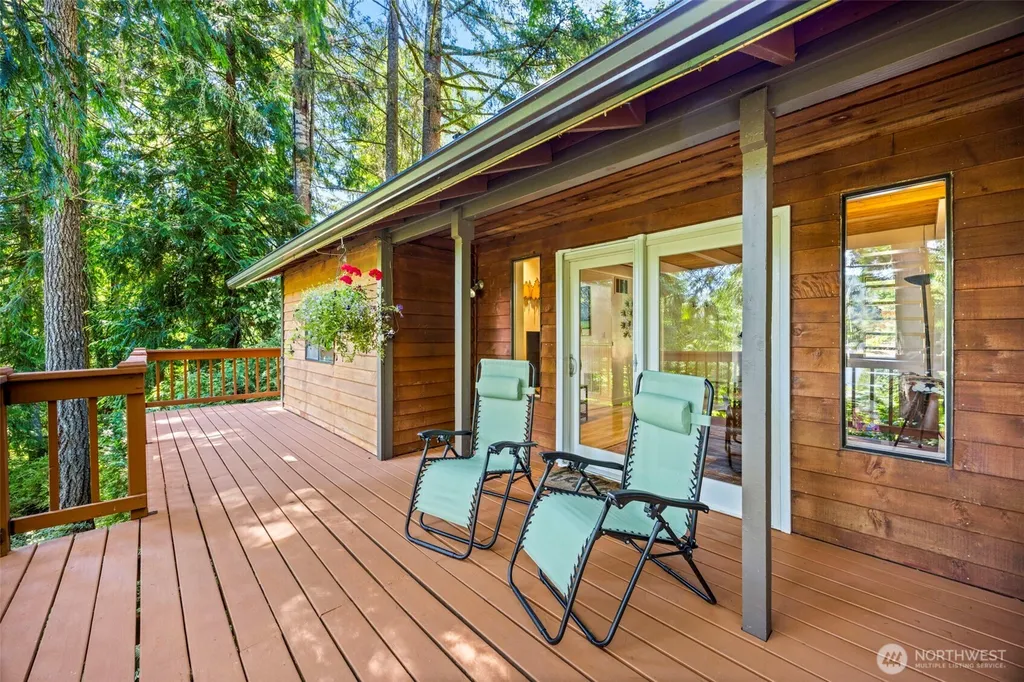 360 Kingsway W Bremerton WA 98312