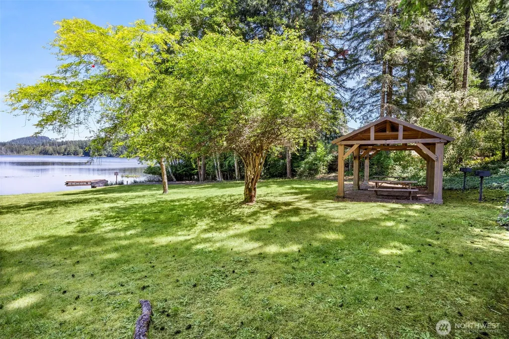 360 Kingsway W Bremerton WA 98312